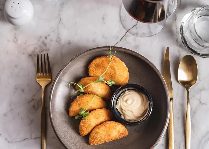 Отель Do - Rua Flores 4*