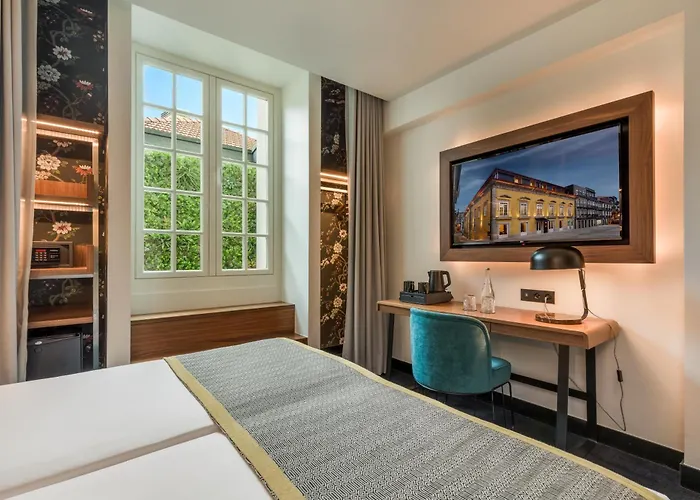 Do - Rua Flores Hotel Porto