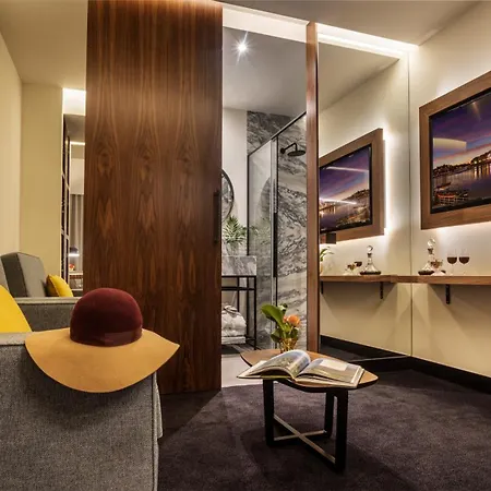 Do - Rua Flores Hotel 4*