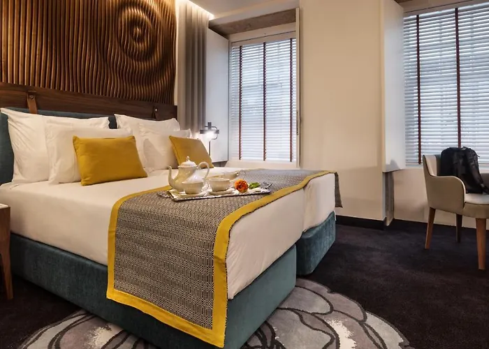 Do - Rua Flores 4* Oporto