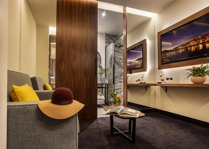 Do - Rua Flores Hotel 4*