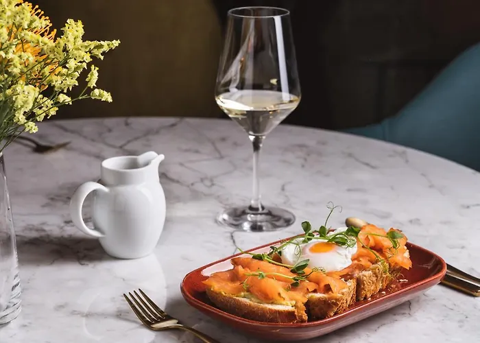 Hotel Do - Rua Flores Porto